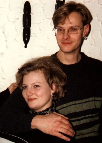 Petra und Guido beim Ksefondue 1996. Sehen nicht mehr ganz nchtern aus, die Beiden.