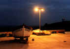 Der Hafen von Pors Poulhan bei Nacht.